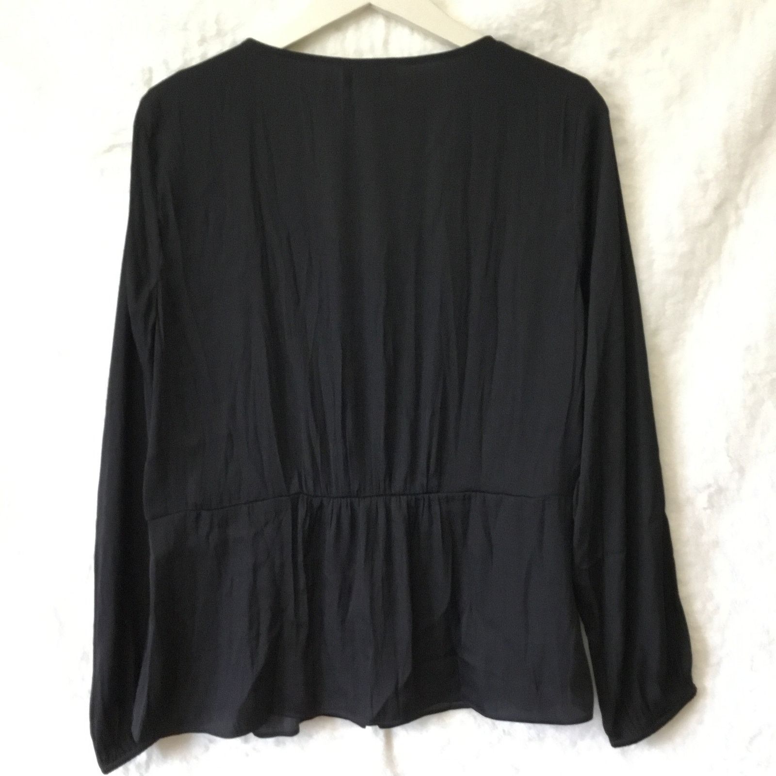 Loft LOFT Black Covered Button Blouse Size S / US 4 / IT 40 - 6 Thumbnail