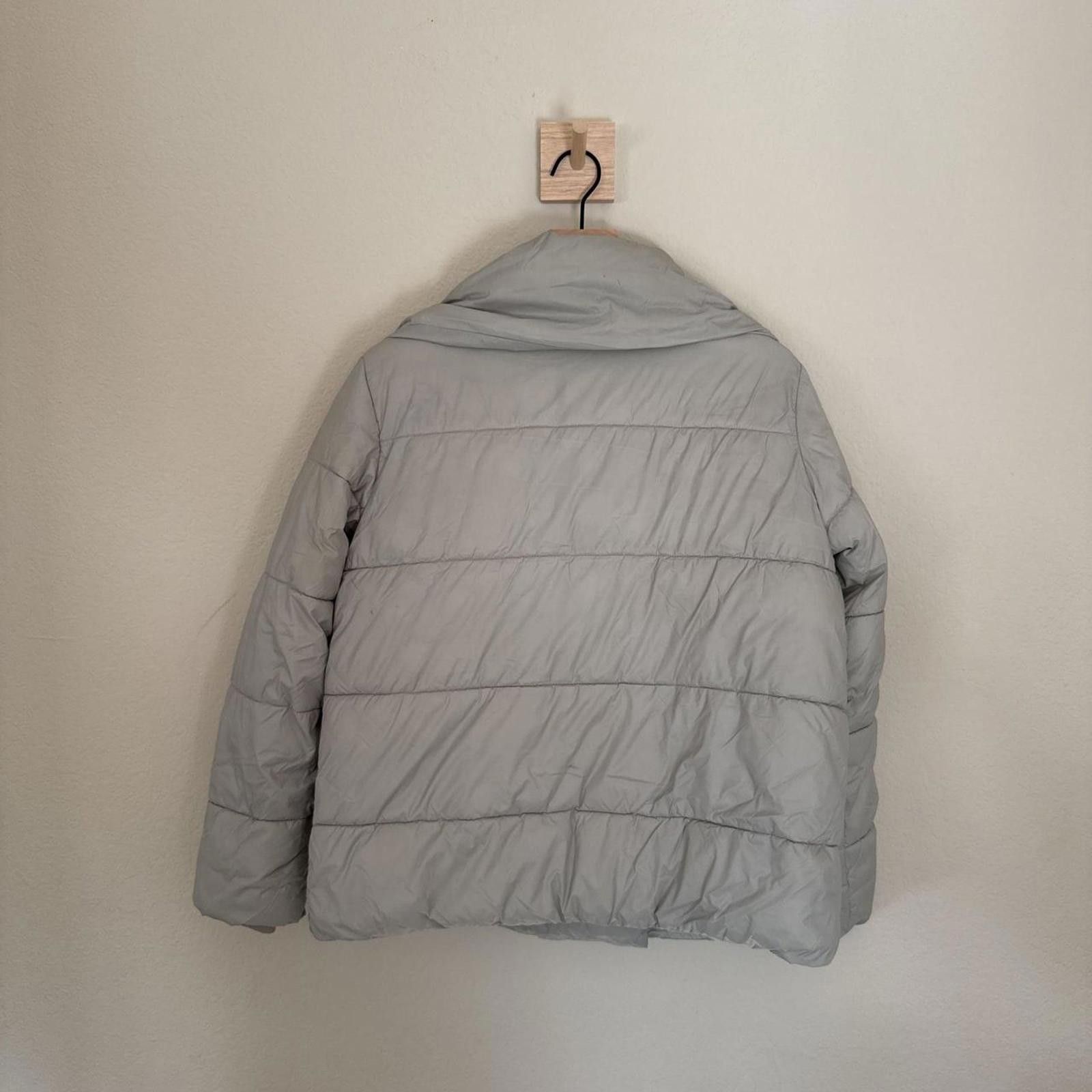 Banana Republic Banana Republic Water Resistant Funnel Neck Puffer Jacket Size XS / US 0-2 / IT 36-38 - 4 Thumbnail