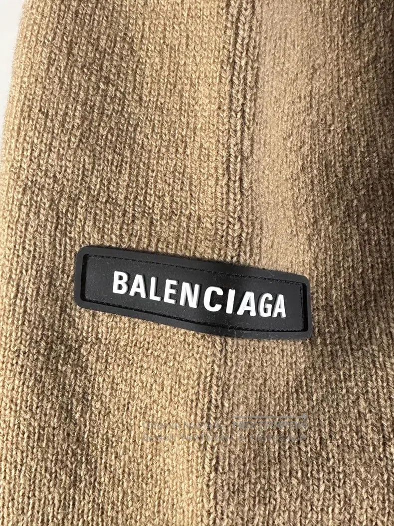 Balenciaga Balenciaga Khaki Women's Sweater Size S / US 4 / IT 40 - 4 Thumbnail