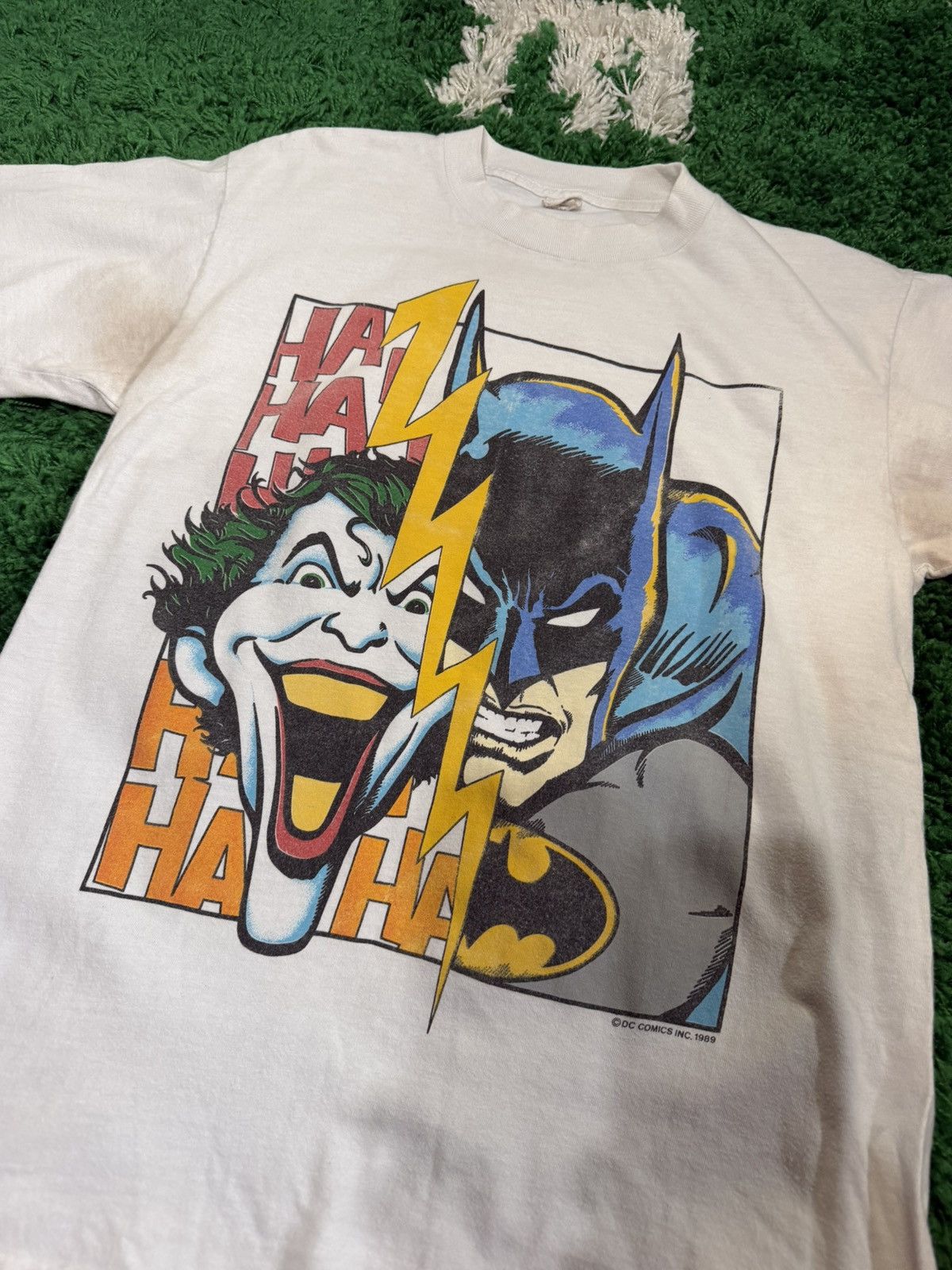 DC Comics Vintage DC Comics Batman and Joker Tee Size US M / EU 48-50 / 2 - 2 Thumbnail