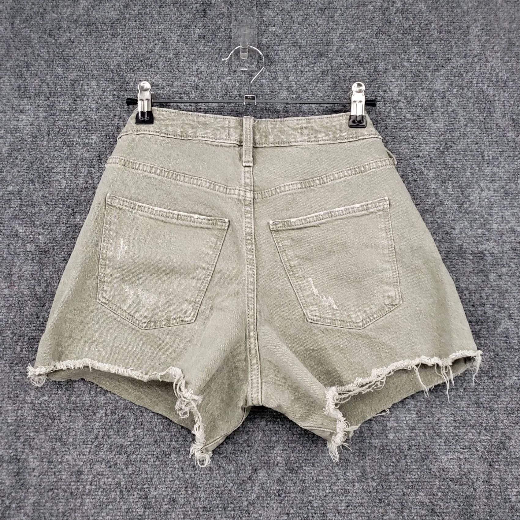 Vintage Universal Thread Green Midi Cut Off Denim Shorts Womens 2/26 Mid Rise Size 26" / US 2 / IT 38 - 2 Thumbnail