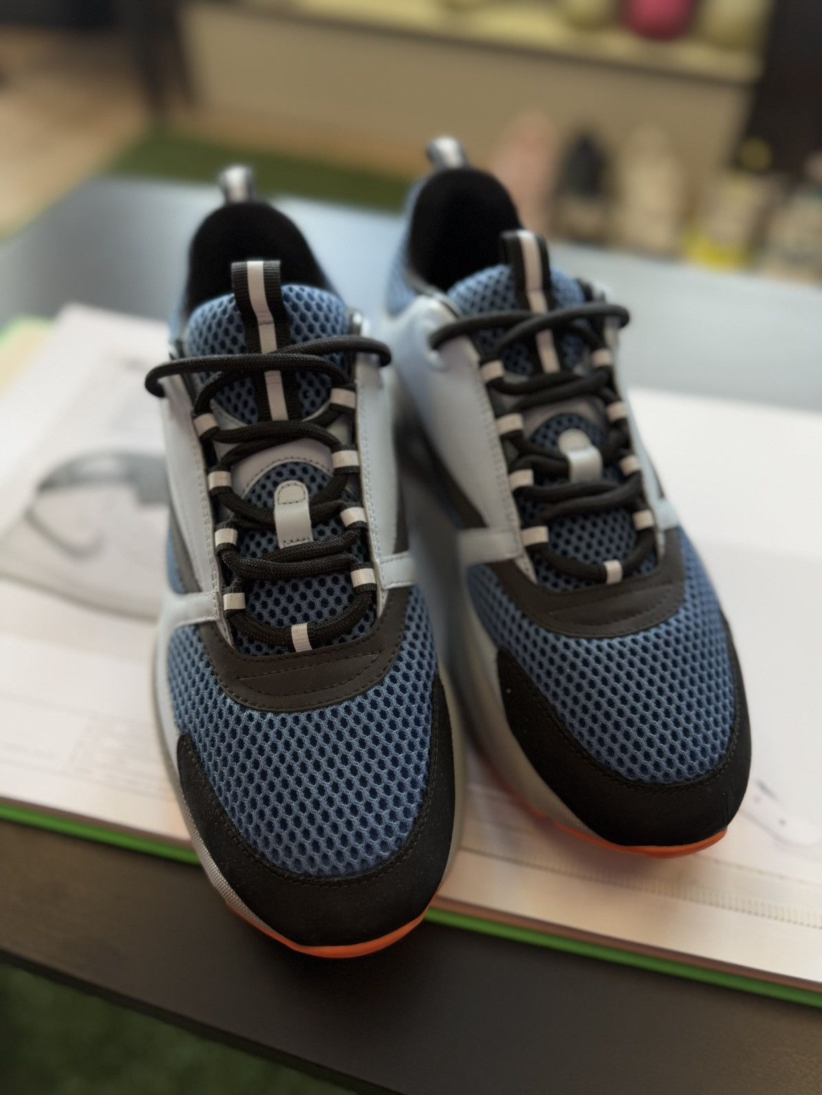 Dior Dior B22 Blue Orange Sneaker Size 44EU/11US Size US 11 / EU 44 - 10 Thumbnail
