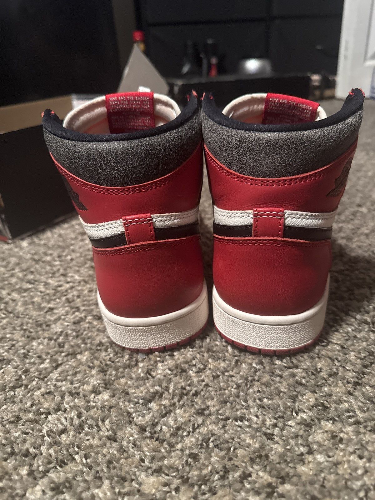 Jordan Brand Jordan 1 Lost and Found Size US 9 / EU 42 - 4 Thumbnail