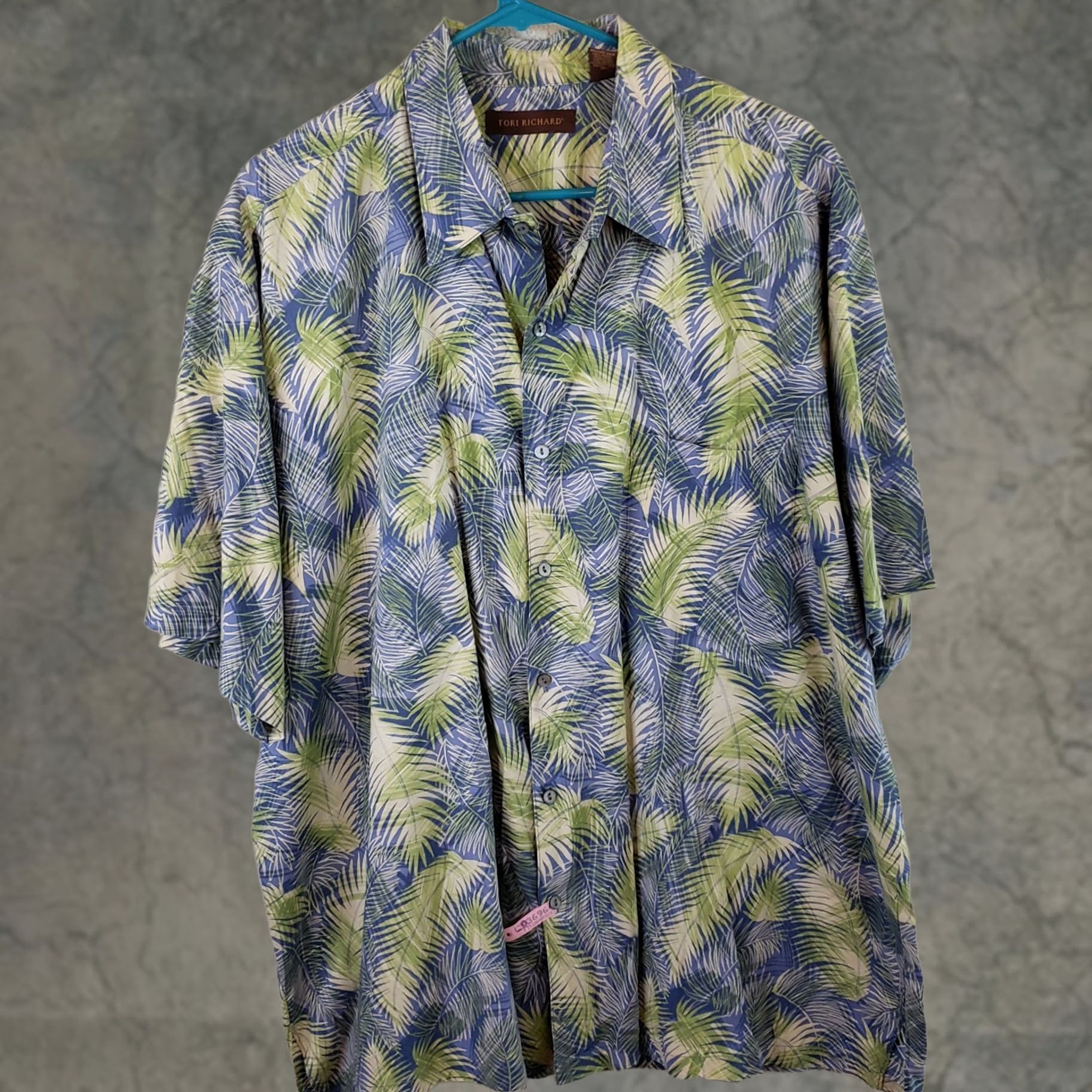 Tori Richard Tori Richard Shirt Mens 2XL Blue Aloha Tropical Cotton Lawn Floral Button Size US XXL / EU 58 / 5 - 1 Thumbnail