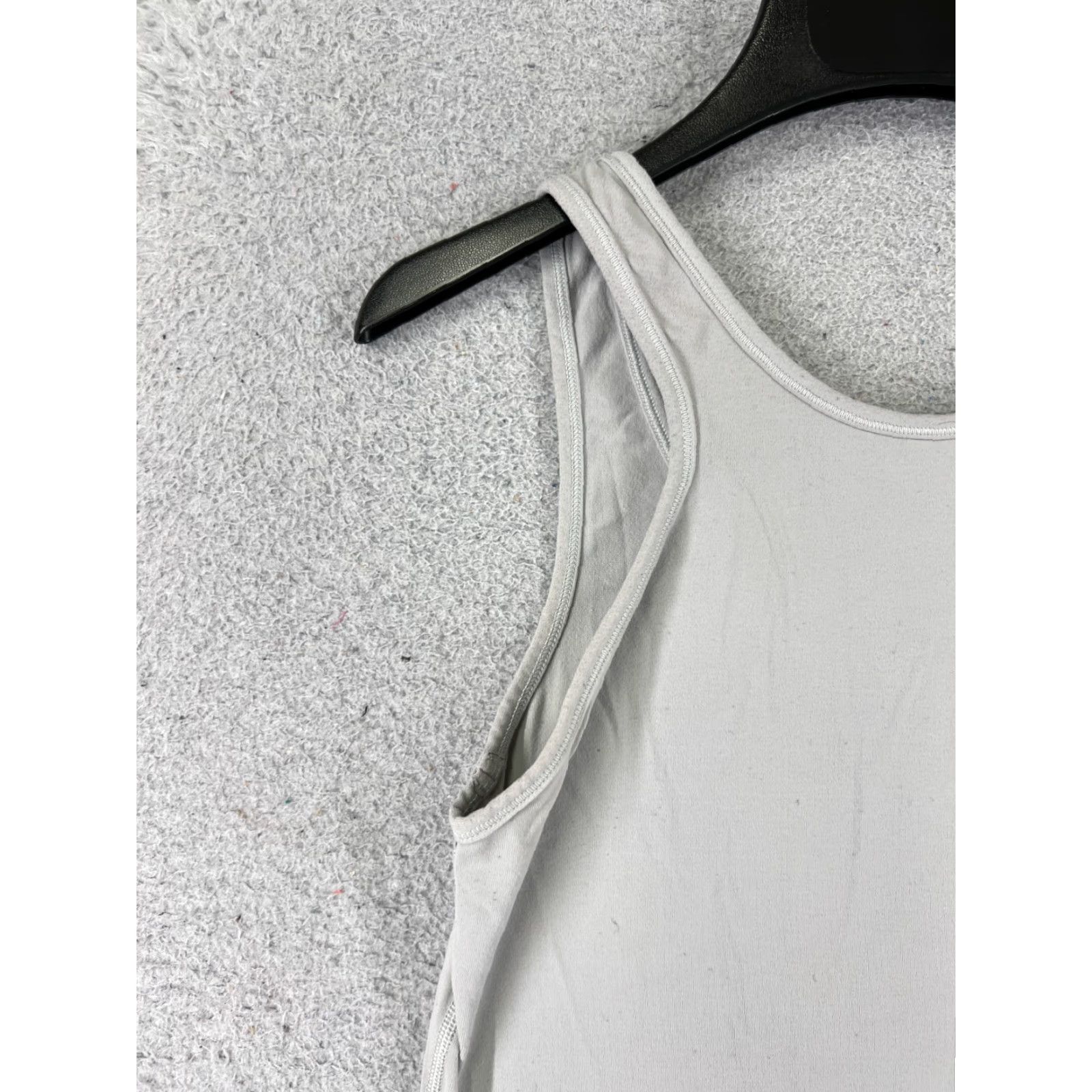 Lululemon Lululemon Shirt Women 6 Gray Tank High Neck Gym Running Size M / US 6-8 / IT 42-44 - 3 Thumbnail