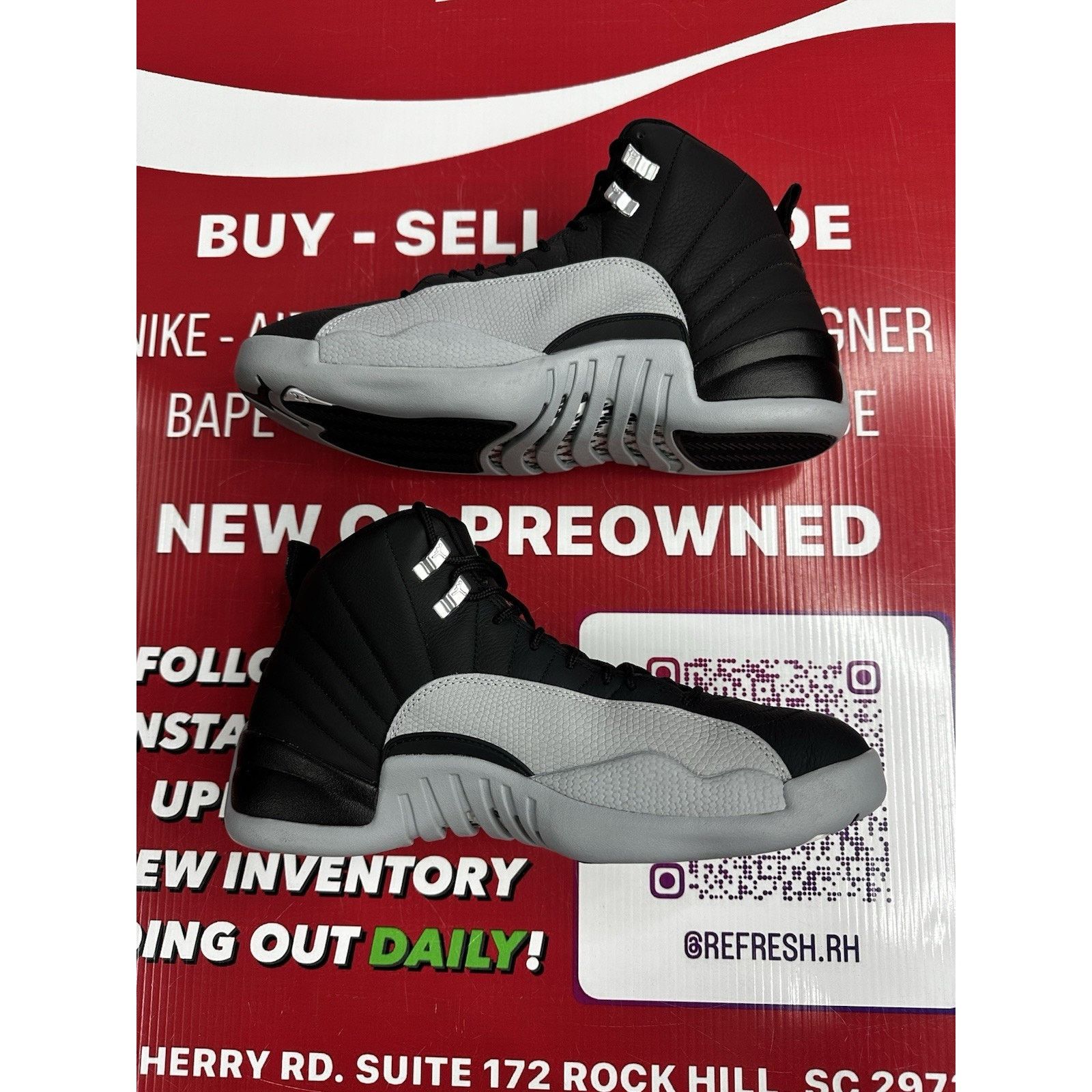 Jordan Brand Air Jordan 12 Retro Barons Size 10 CT8013-010 Size US 10 / EU 43 - 3 Thumbnail