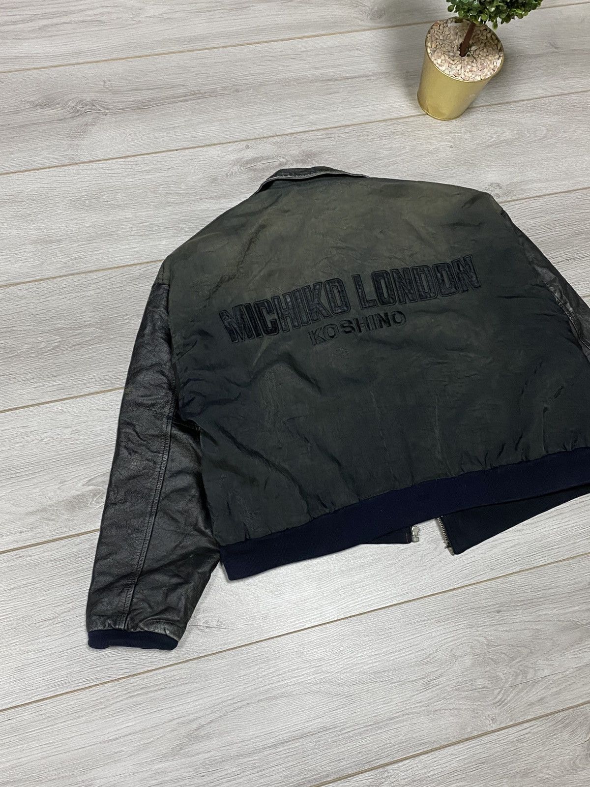 Michiko Koshino Michiko Koshino London leather bomber jacket spell out Size US L / EU 52-54 / 3 - 12 Thumbnail