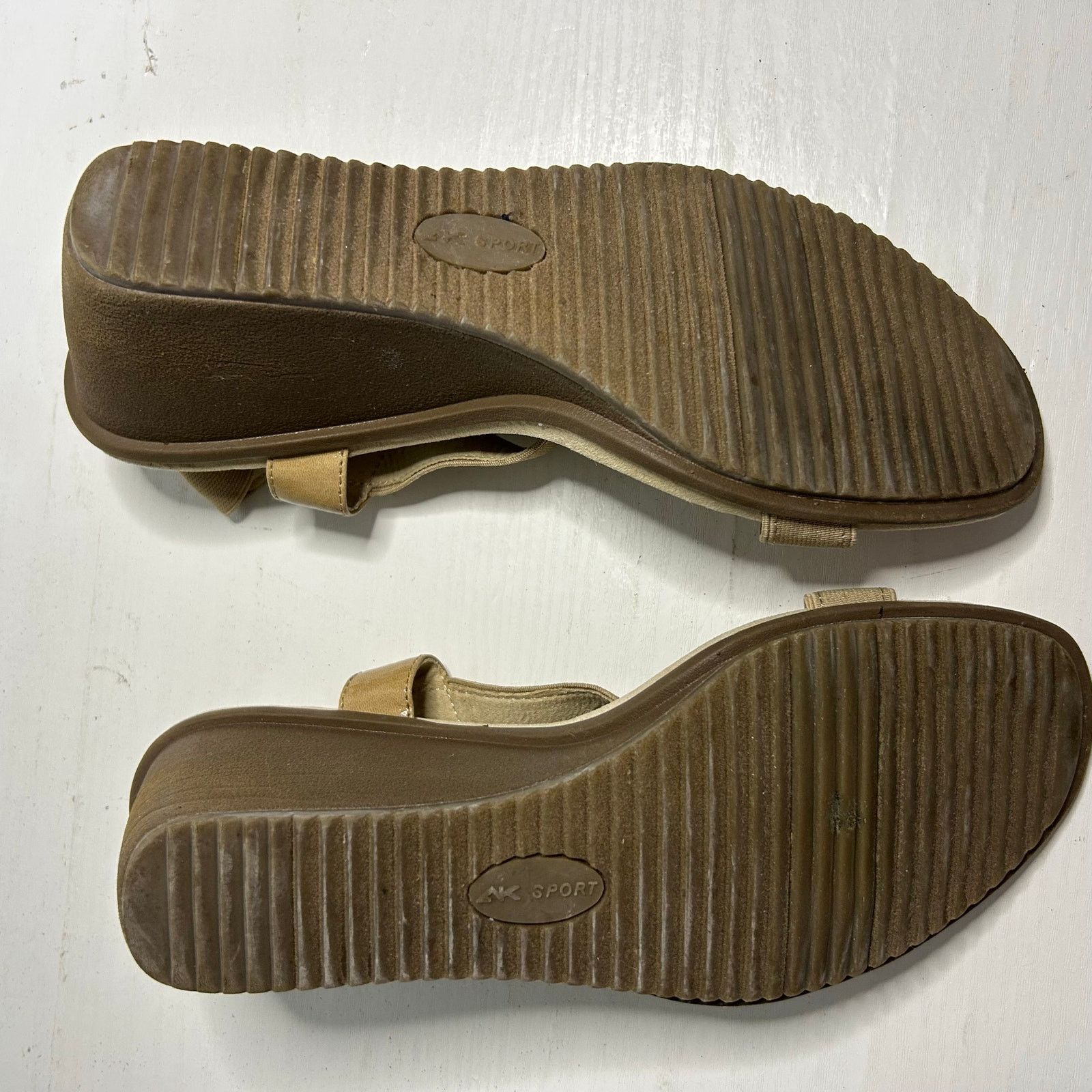 Anne Klein Anne Klein Sport iFlex Tan Wedge Sandals 9.5 Size US 9.5 / IT 39.5 - 6 Thumbnail