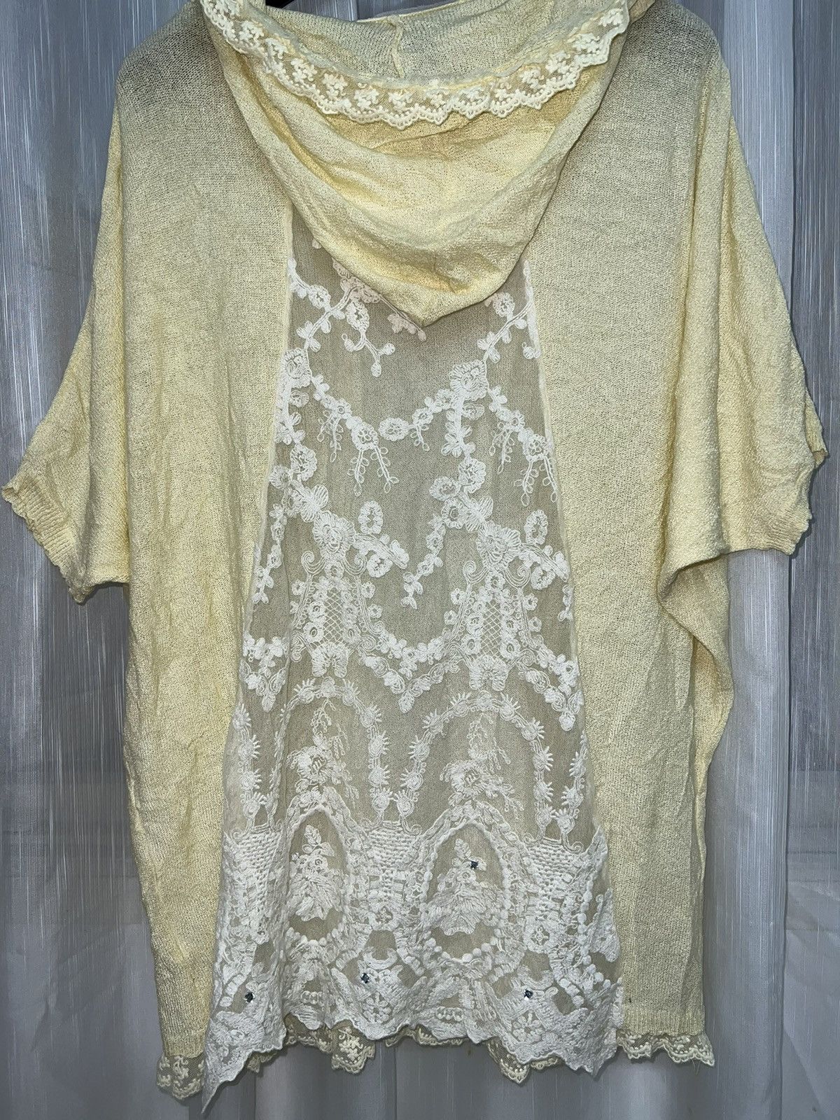 LIZ LISA Axes Femme pastel yellow knit poncho hoodie 🧝🏻‍♀️ Size ONE SIZE - 6 Thumbnail