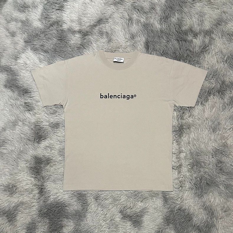Balenciaga Balenciaga Mailbox logo short sleeve T-shirt 2502-Nextarrow Size US M / EU 48-50 / 2 - 1 Thumbnail
