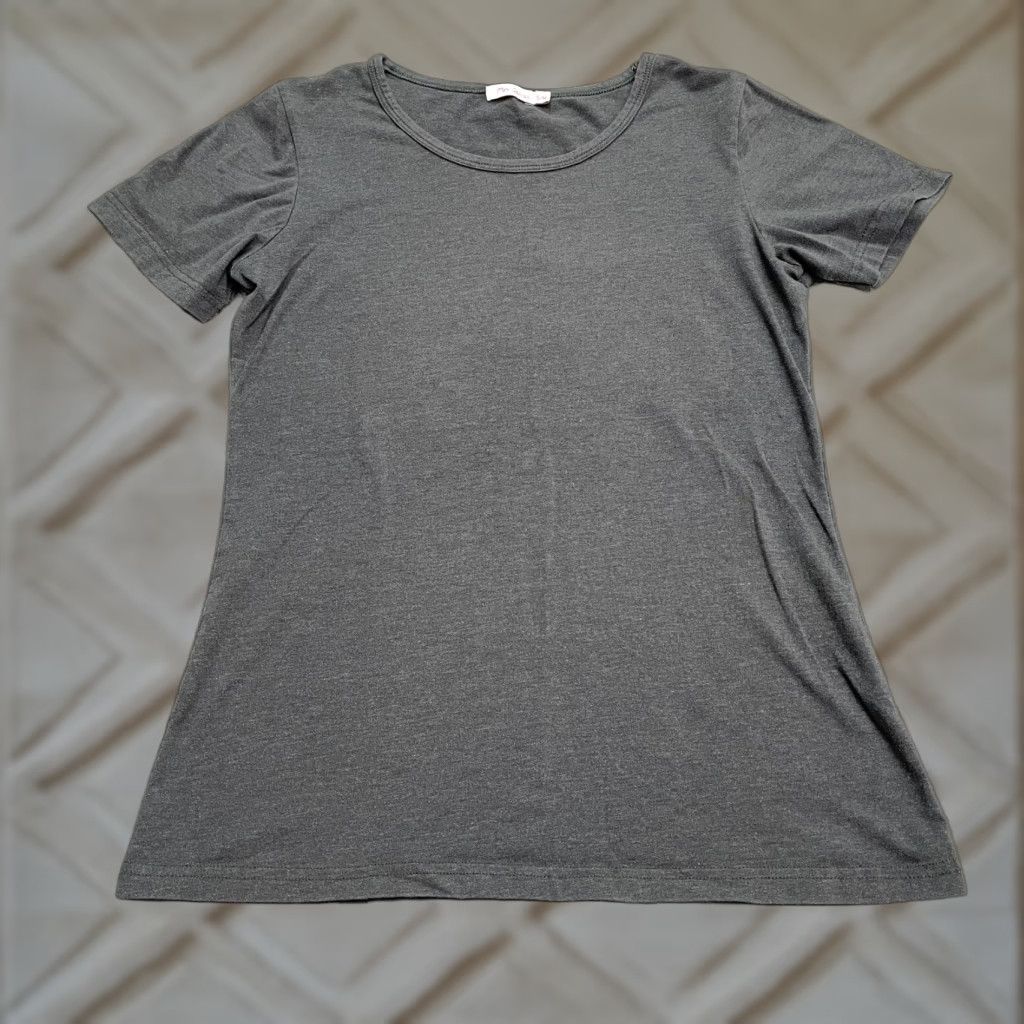 Vintage Mini Secret T-Shirt Shirt Womens S/M Dark Gray Crew Neck Short Sleeve Top Lightweight Cotton Casual Everyday Wear Womens S/M Gray 90s? Size S / US 4 / IT 40 - 1 Thumbnail