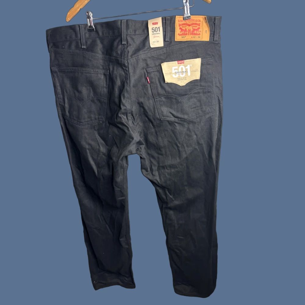 Levi's VINTAGE Levi's 501 Jeans Mens 42x30 Black High Rise Straight Button Fly Denim Straight Mens Black 501 Original Size US 42 / EU 58 - 1 Thumbnail