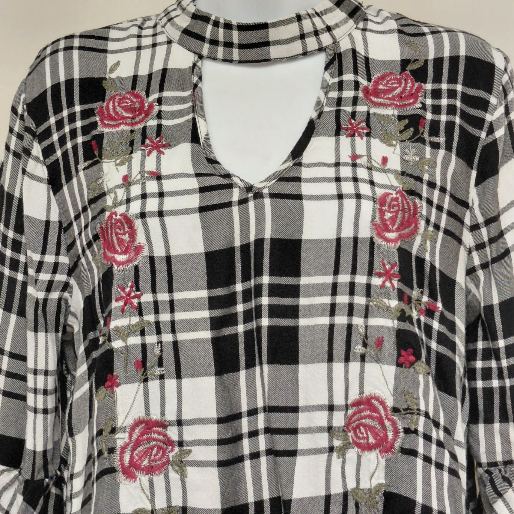 Vintage Blue Rair Embroided Rose Shirt Medium Black White Flannel 3/4 Sleeve Button-Up Plaid Rose Womens Size M / US 6-8 / IT 42-44 - 4 Thumbnail