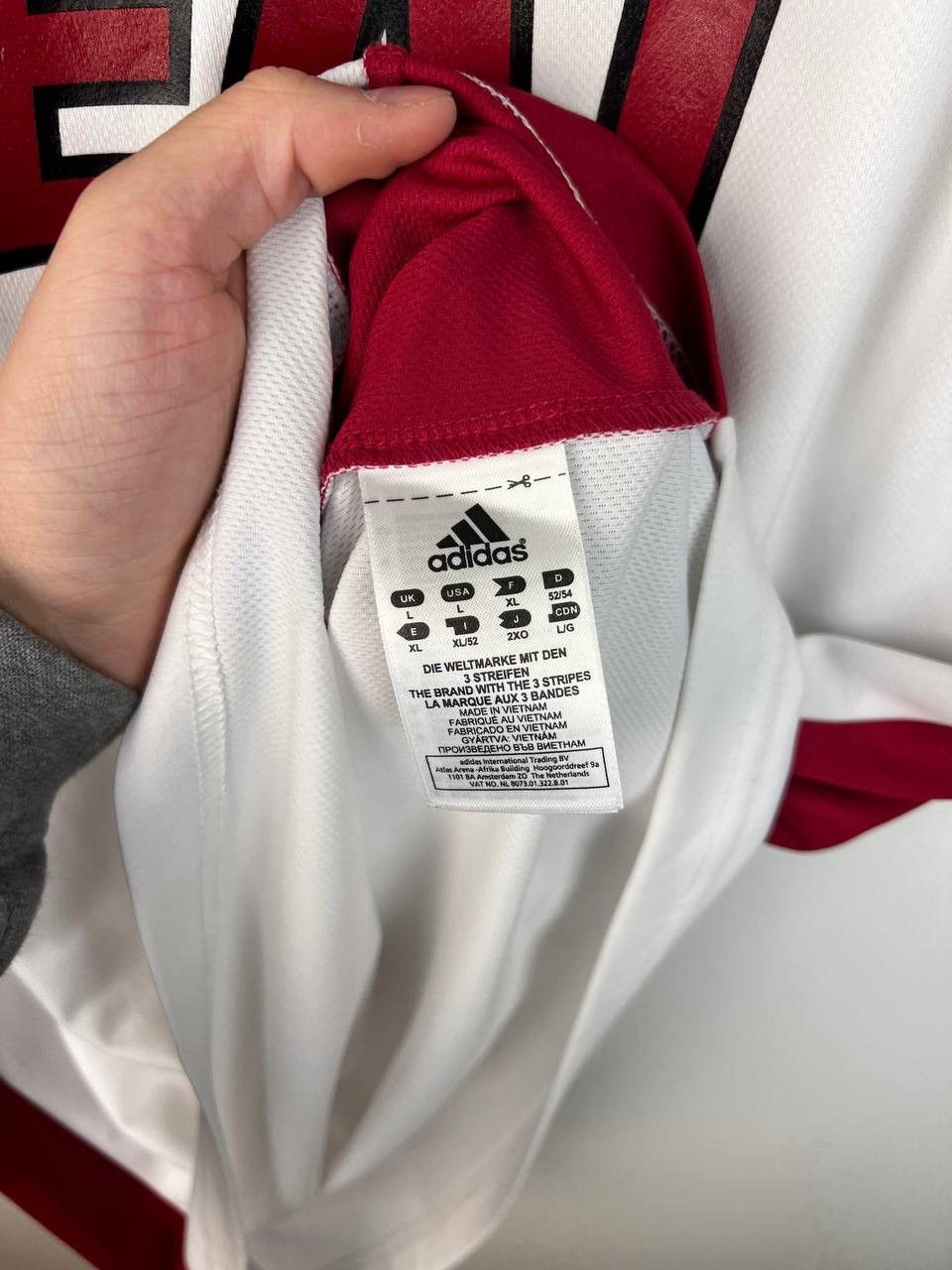Vintage Miami Heat Adidas James 6 jersey NBA vintage t-shirts size L Size US L / EU 52-54 / 3 - 6 Thumbnail