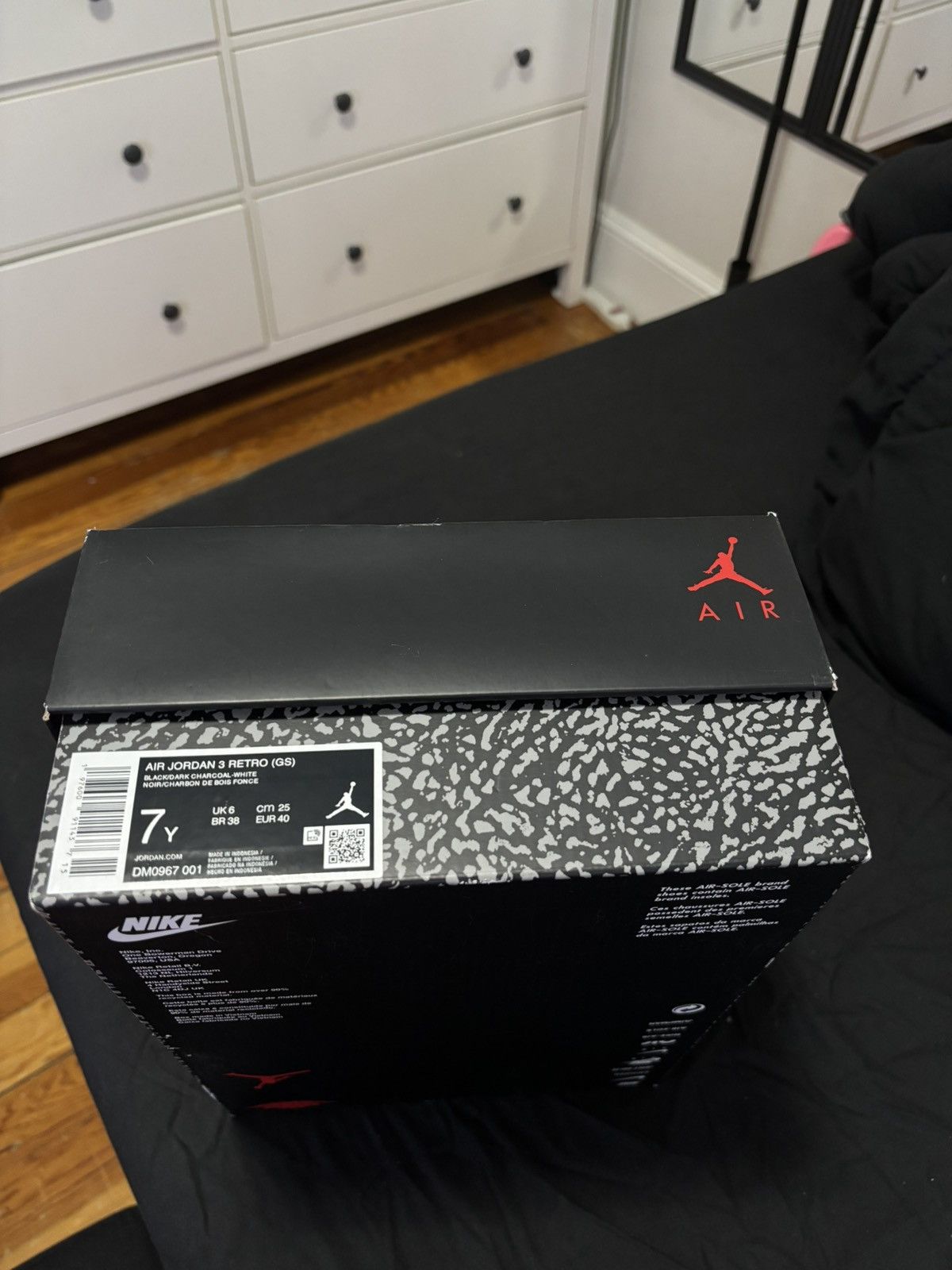 Jordan Brand Air Jordan 3 Retro GS Size US 7 / EU 40 - 6 Thumbnail
