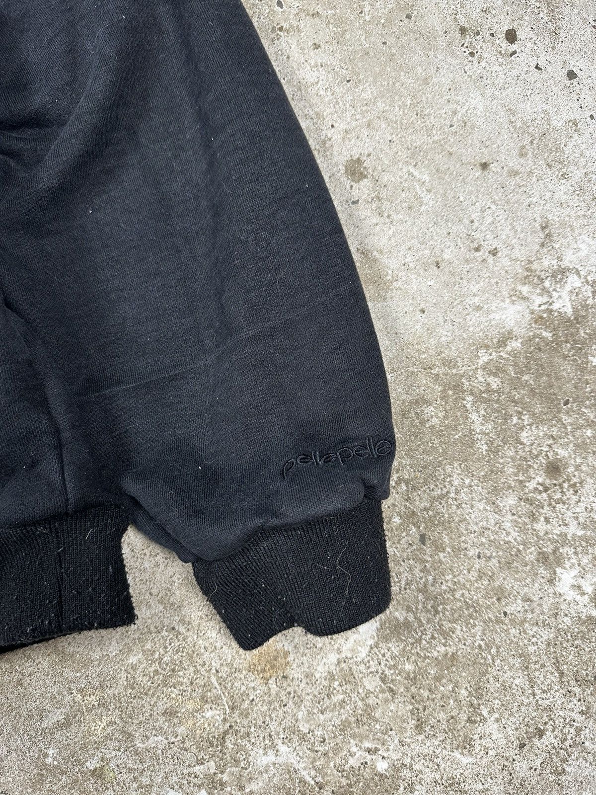 Pelle Pelle ‼️ Vintage Pelle Pelle Black Sweatshirt Crewneck Logo Heavy Size US S / EU 44-46 / 1 - 4 Thumbnail