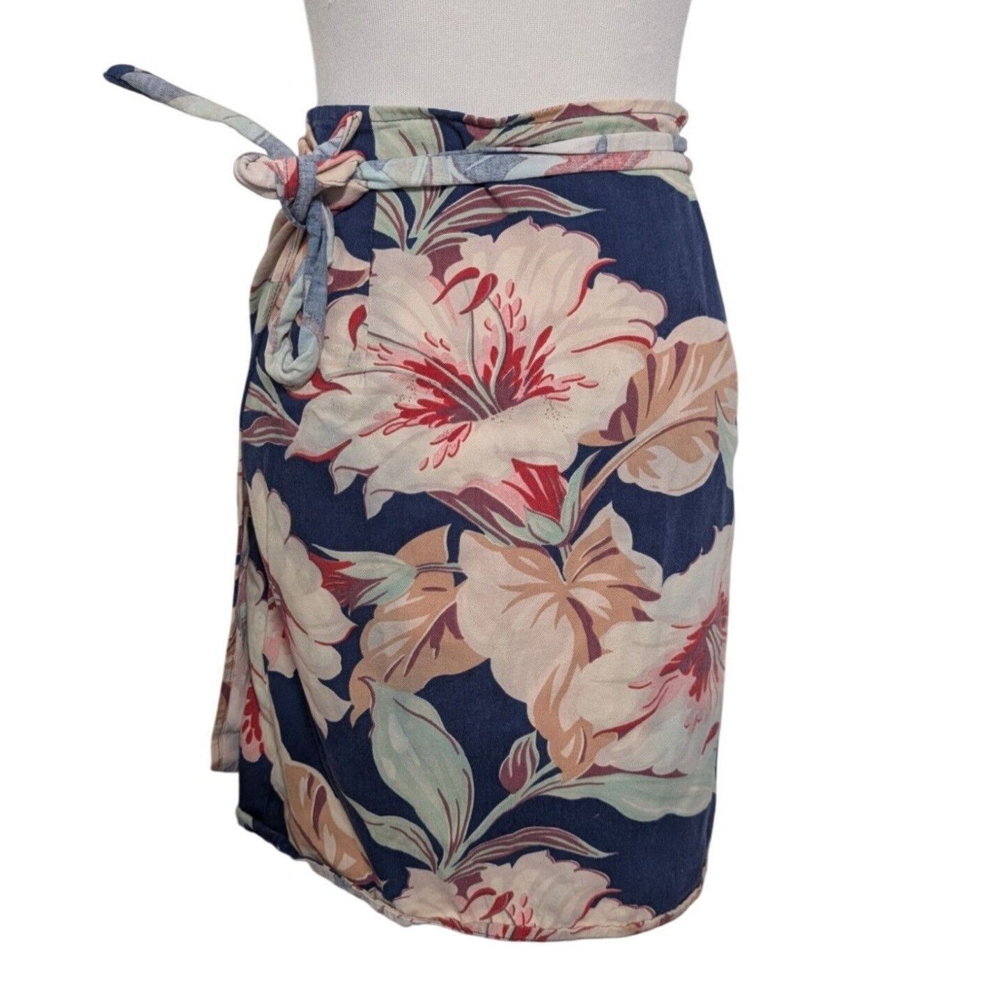 Ralph Lauren Ralph Lauren Country Floral Wrap Skirt Womens Size Medium Size 36" / US 14 / IT 50 - 9 Thumbnail