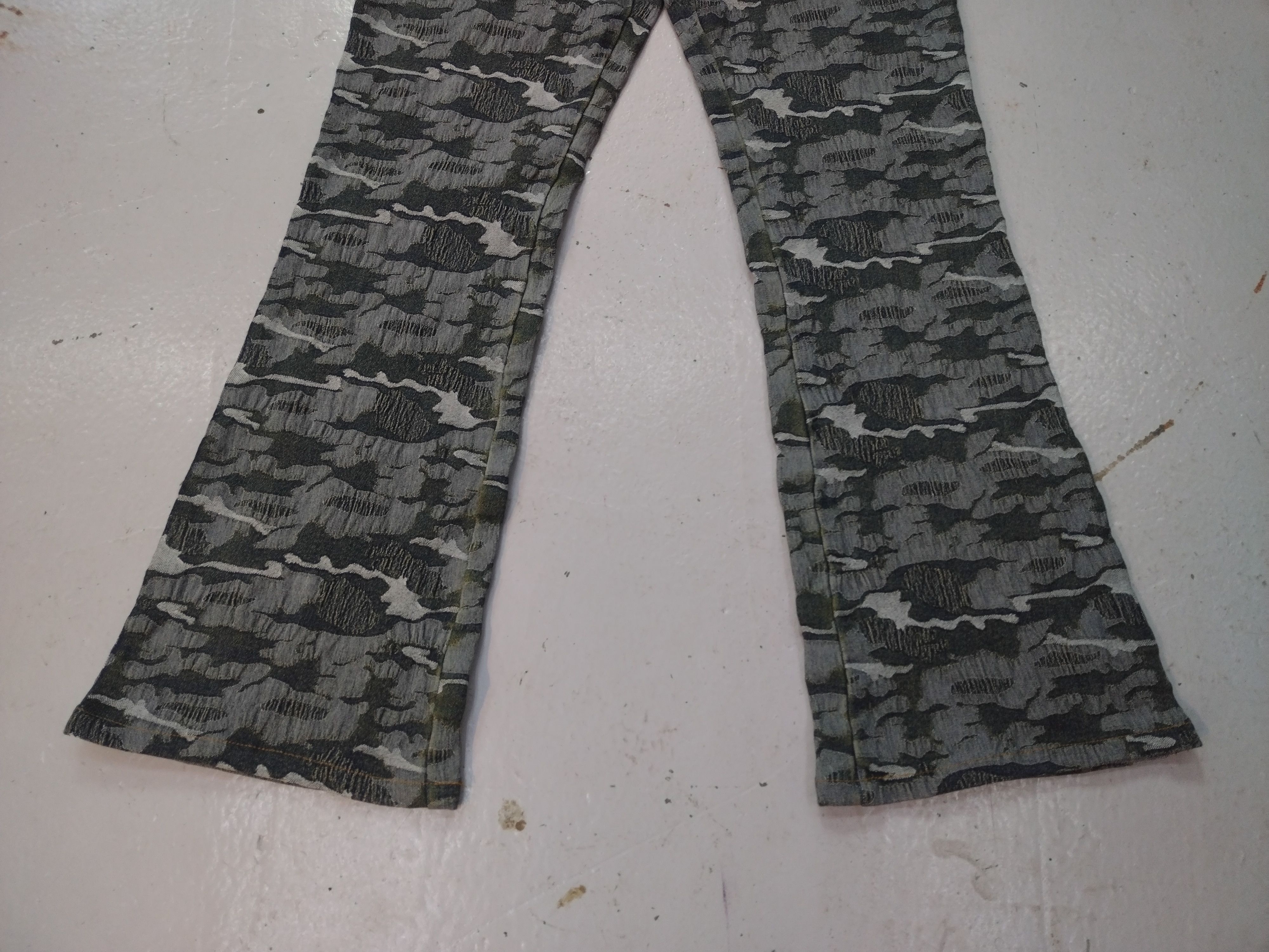 Designer Jie Bird denim jeans camouflage flared cutting Super Stretch Size 28" / US 6 / IT 42 - 9 Thumbnail