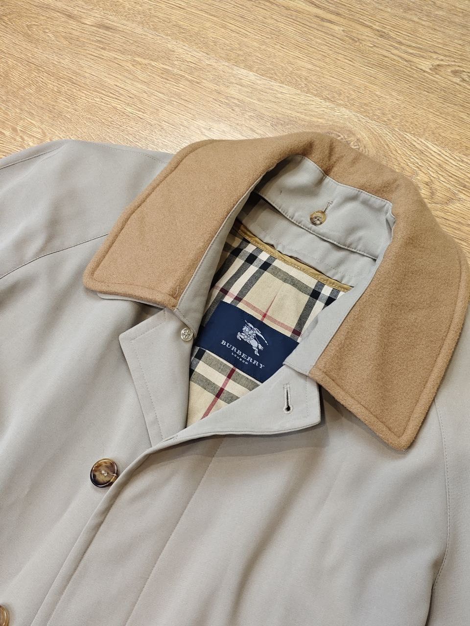Burberry × Vintage Original Burberry Coat with Signature Lining Size US XL / EU 56 / 4 - 2 Thumbnail