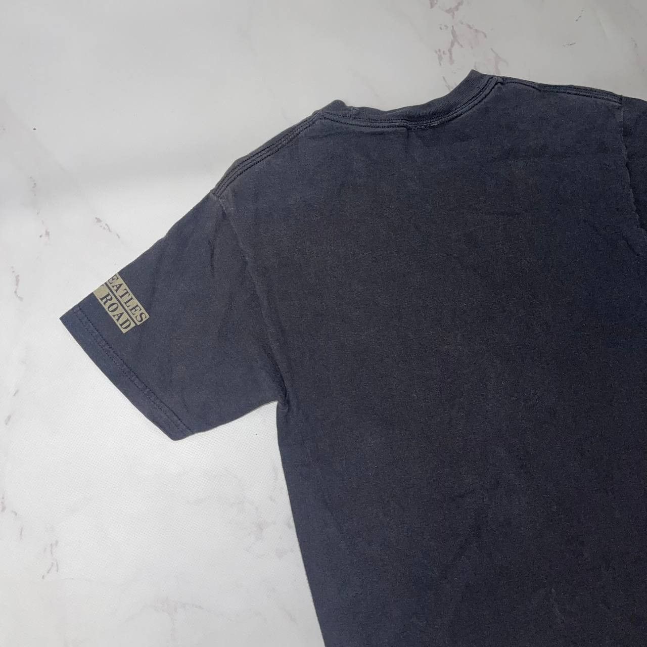 Vintage 2011 The Beatles Apple Corps Abbey Road Shirt Black Sz S Size US S / EU 44-46 / 1 - 12 Thumbnail