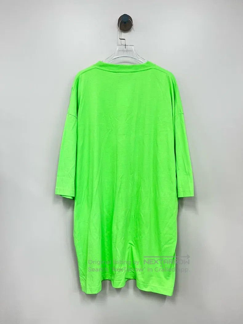 Balenciaga Balenciaga Green Short Sleeve T-Shirt with Multilingual Lo Size US M / EU 48-50 / 2 - 2 Thumbnail