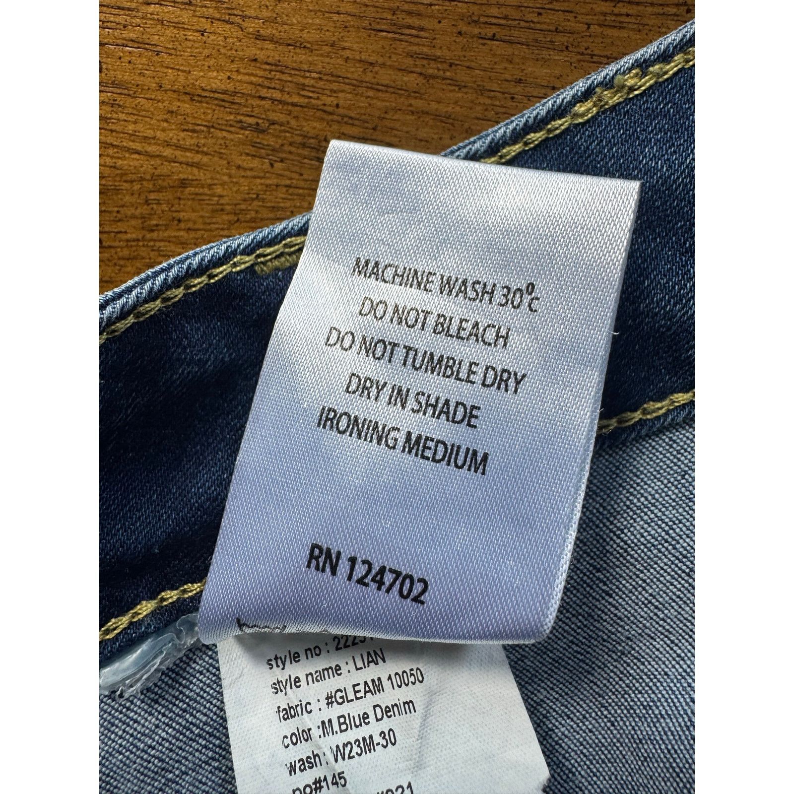 Other Bianco Lian Bootcut Jeans Womens 27 Raw Hem Mid Rise Denim Size 27" / US 4 / IT 40 - 15 Thumbnail