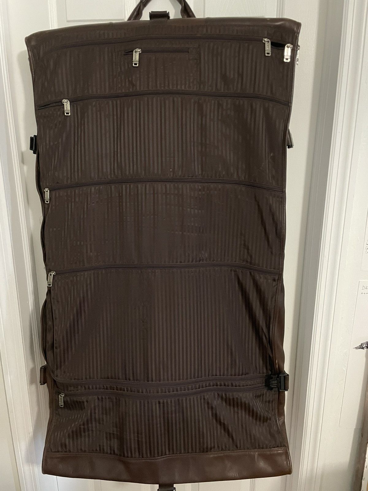 Tumi Tumi genuine leather full size garment traveler Size ONE SIZE - 8 Thumbnail