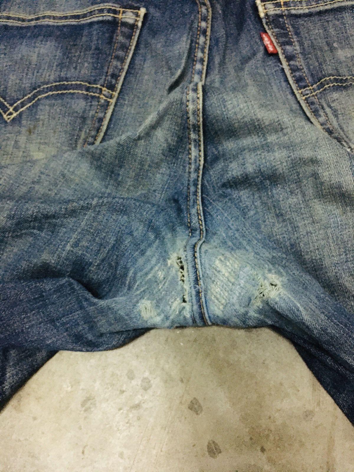 Levi's Levis Lot 541 Distressed Jeans (15) Size US 37 - 16 Thumbnail
