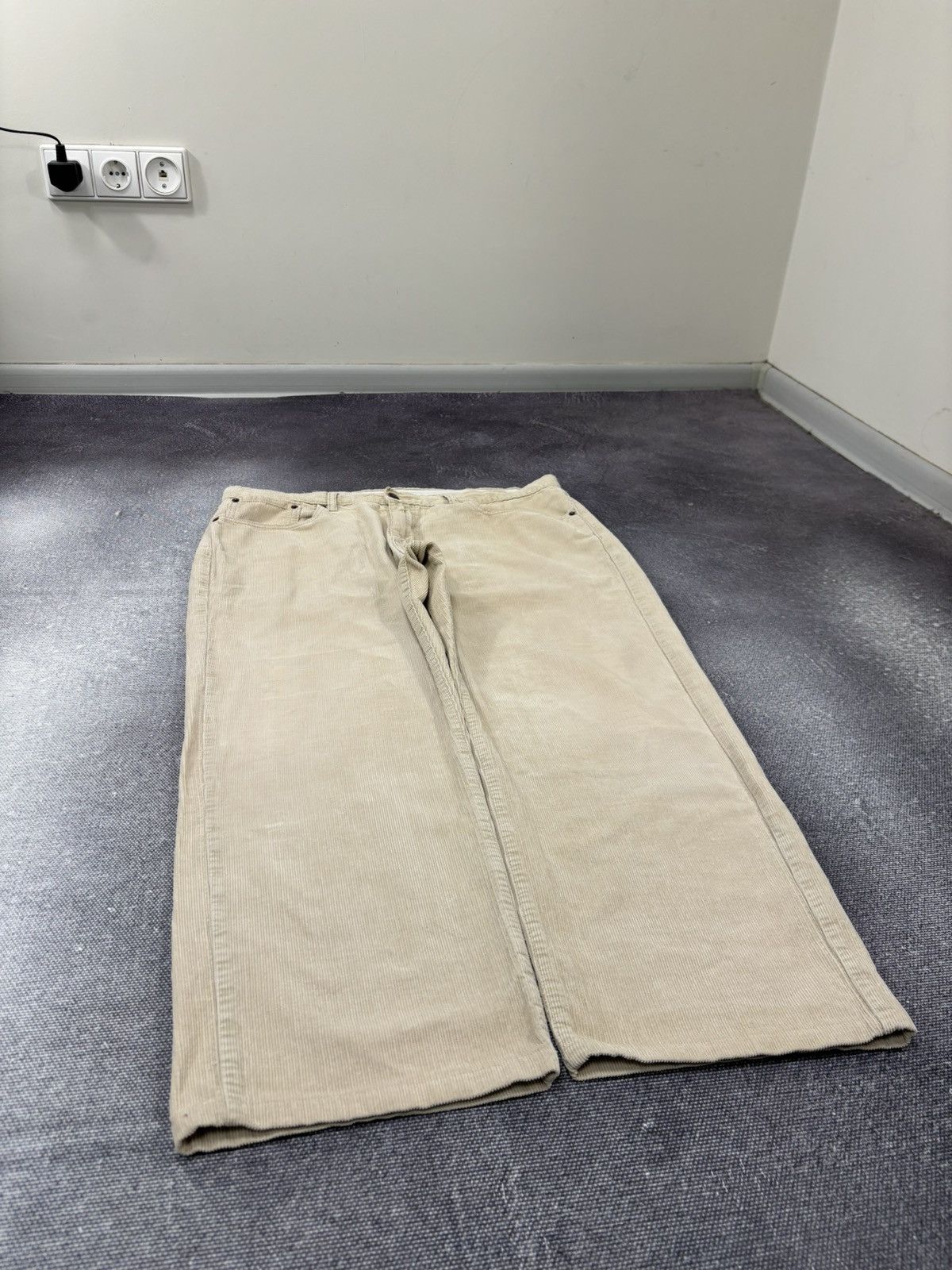 Levi's Vintage Levi’s 751 84 Men’s Corduroy Velvet Hype Pants Jeans Size US 38 / EU 54 - 9 Thumbnail
