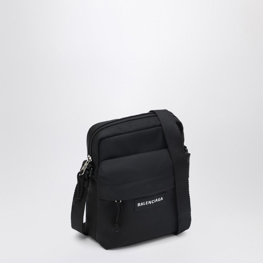 Balenciaga o1d2blof0226 Size: OS / Shoulder Bag in Black Size ONE SIZE - 2 Thumbnail