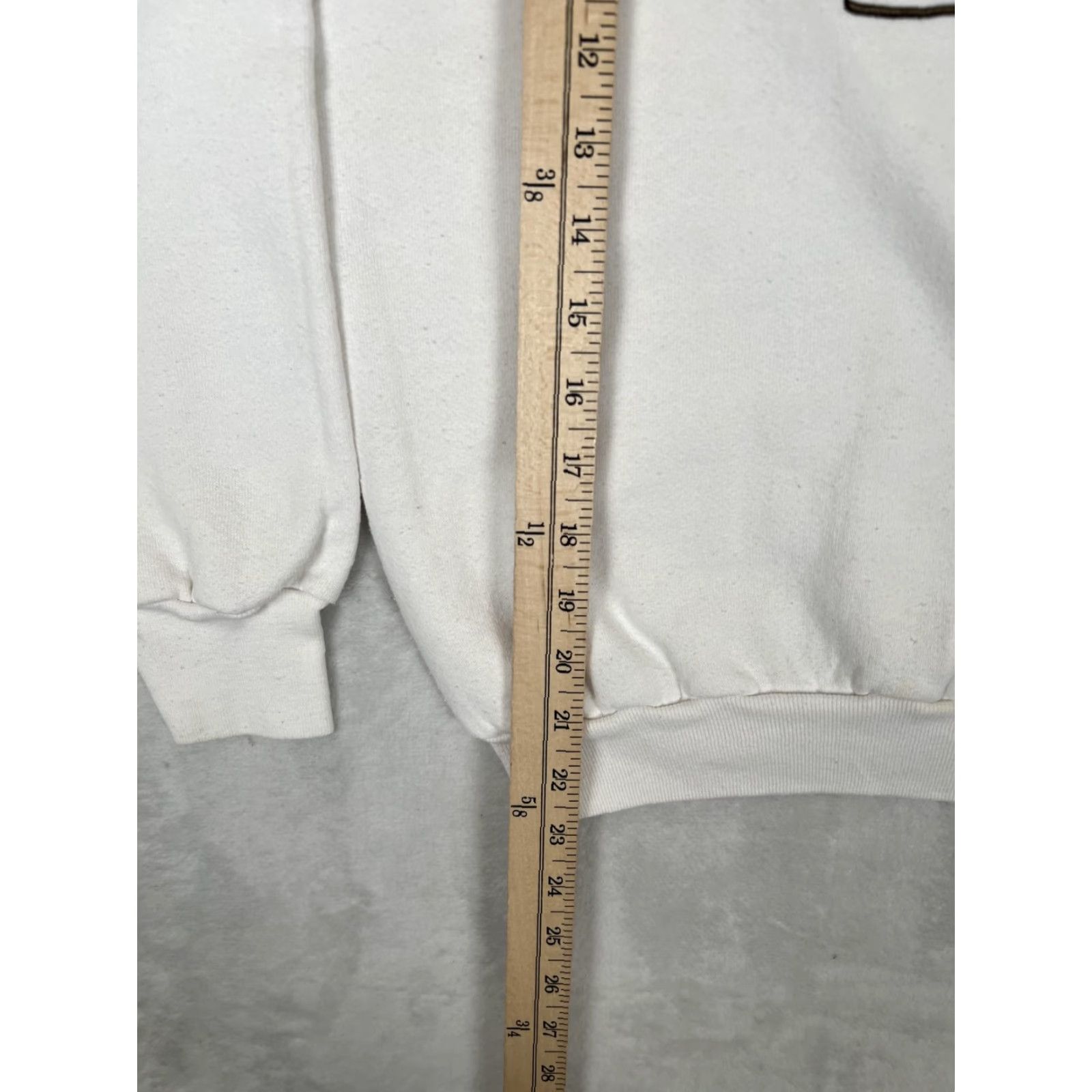 Fruit Of The Loom VINTAGE Doerr Crest Sweatshirt Mens M White Fleece Made in USA 90s Size US M / EU 48-50 / 2 - 6 Thumbnail