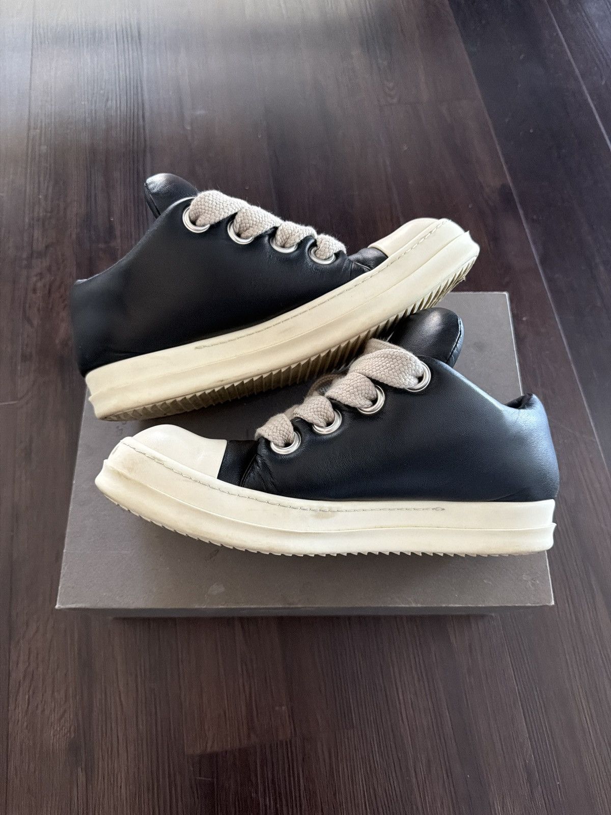 Rick Owens Rick Owens Jumbo Lace Padded Low Sneakers Size US 10 / EU 43 - 2 Thumbnail