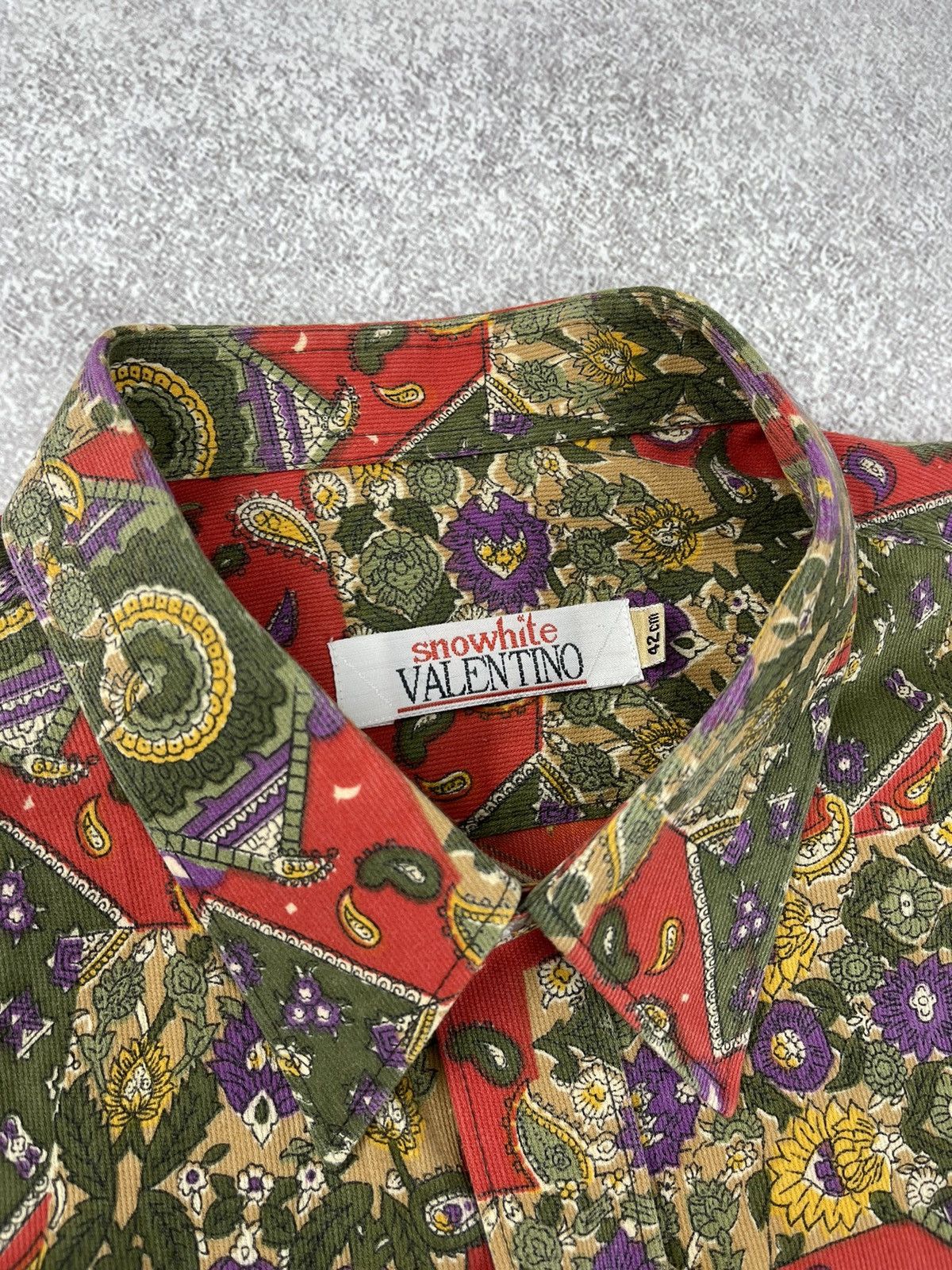 Valentino Vintage Valentino Floral Long Sleeve Short Size 42 Size US XL / EU 56 / 4 - 6 Thumbnail