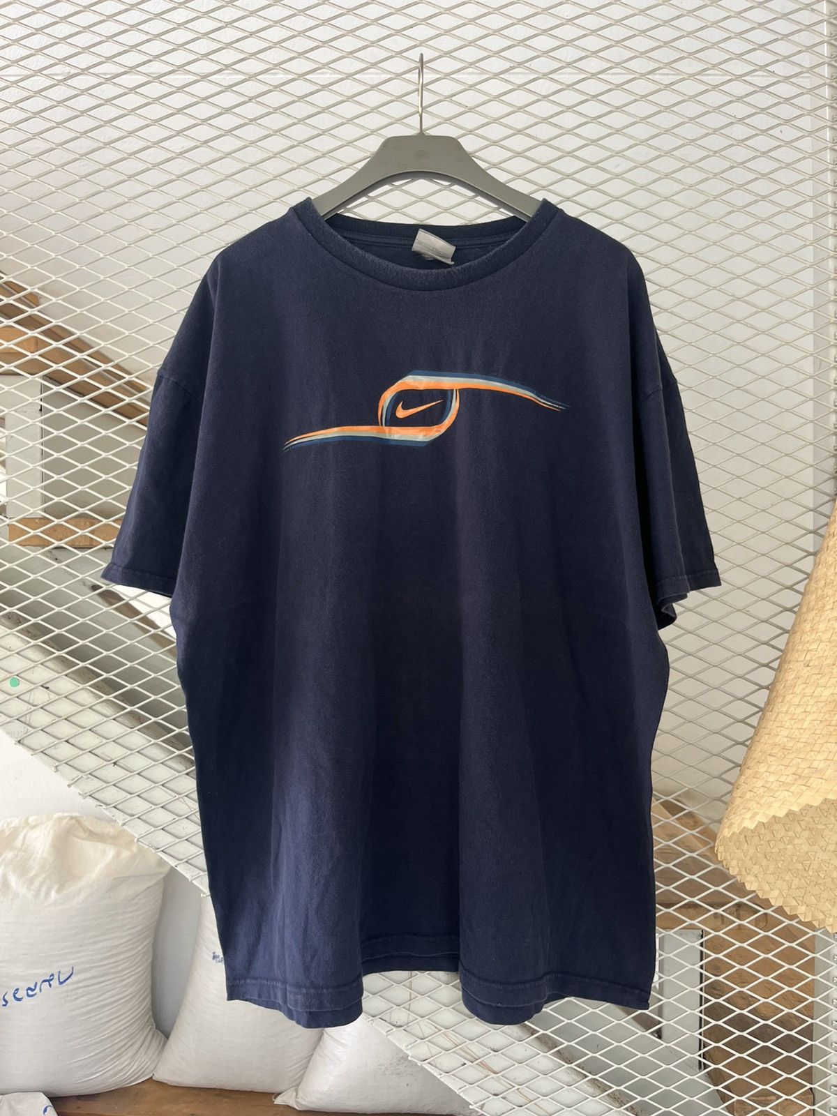 Nike × Vintage Vintage NIKE SWOOSH Center ( 2yk ) Collection 00’s T-shirt Size US XXL / EU 58 / 5 - 2 Thumbnail