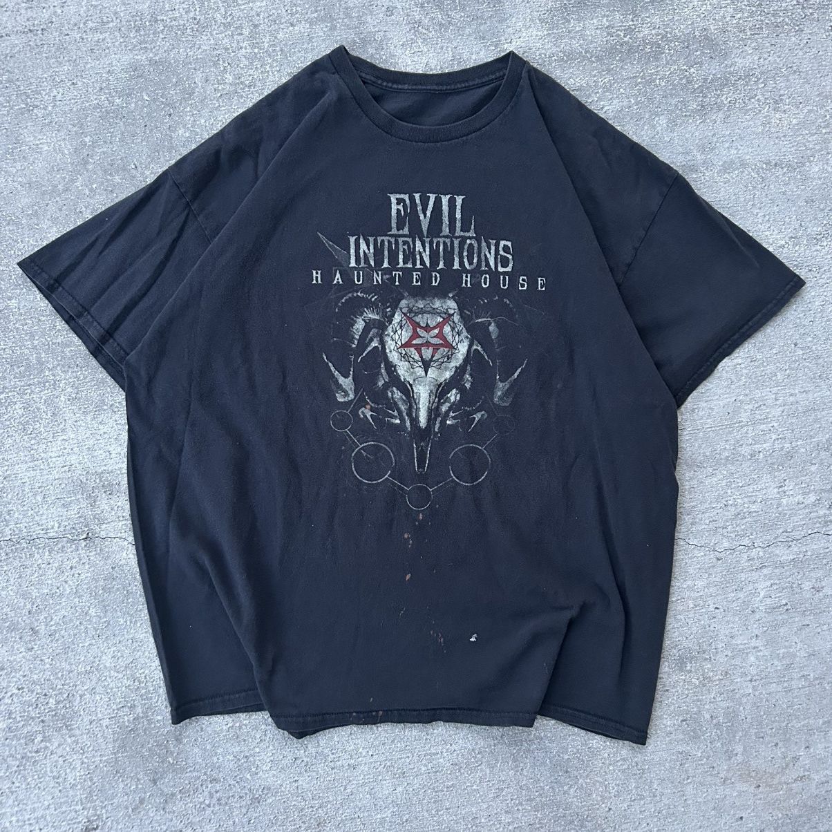 Vintage Vintage 2000s Casket Company Demon Goat T-shirt Size US XL / EU 56 / 4 - 3 Thumbnail