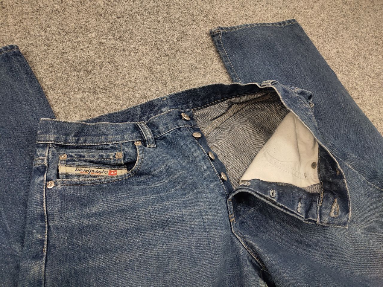 Diesel Vintage Diesel Industry Faded Denim Jeans Y2K Style Tapered Size US 32 / EU 48 - 12 Thumbnail