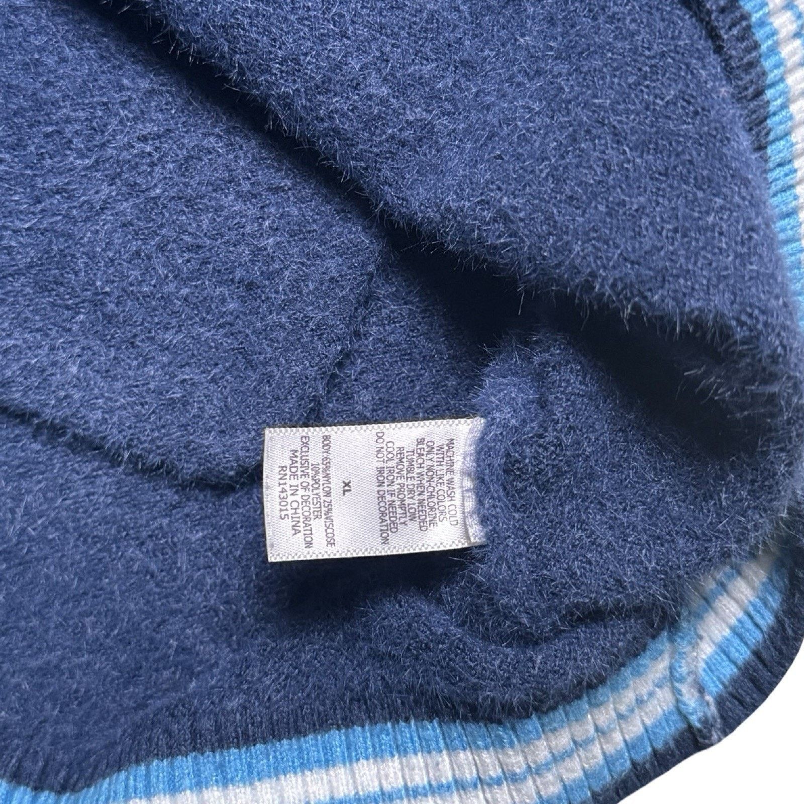 Other AT&T Employee Fuzzy Cardigan Blue Striped Size XL Size XL / US 12-14 / IT 48-50 - 7 Thumbnail