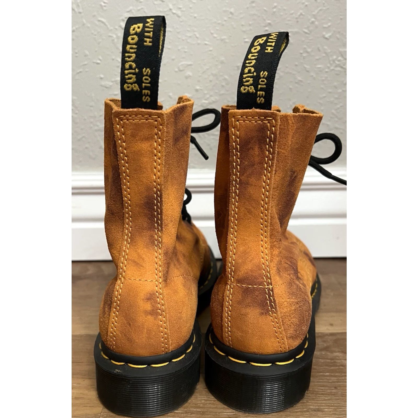 Dr. Martens DR. MARTENS 1460 Pascal Burnt Orange Tie Dye Boots Women EUC Leather Lined Comfort Rubber Sole Casual Size US 5 / IT 35 - 7 Thumbnail
