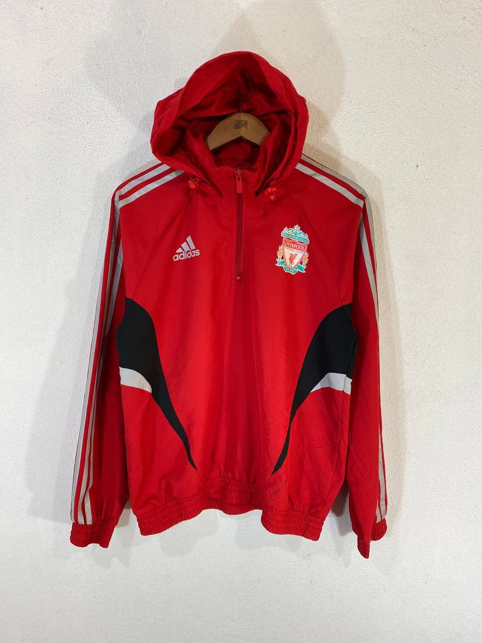 Adidas vintage adidas 07/08 liverpool light jacket nice design Size US M / EU 48-50 / 2 - 1 Thumbnail