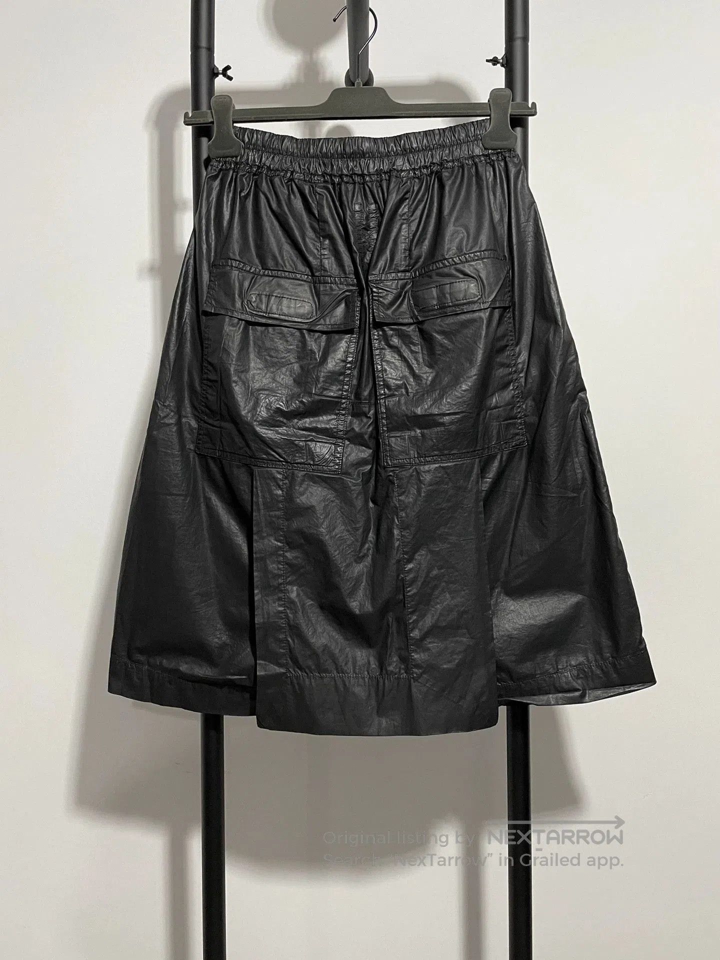 Rick Owens rick owens ro waxed fabric shorts. Size 24" / US 00 / IT 34 - 2 Thumbnail