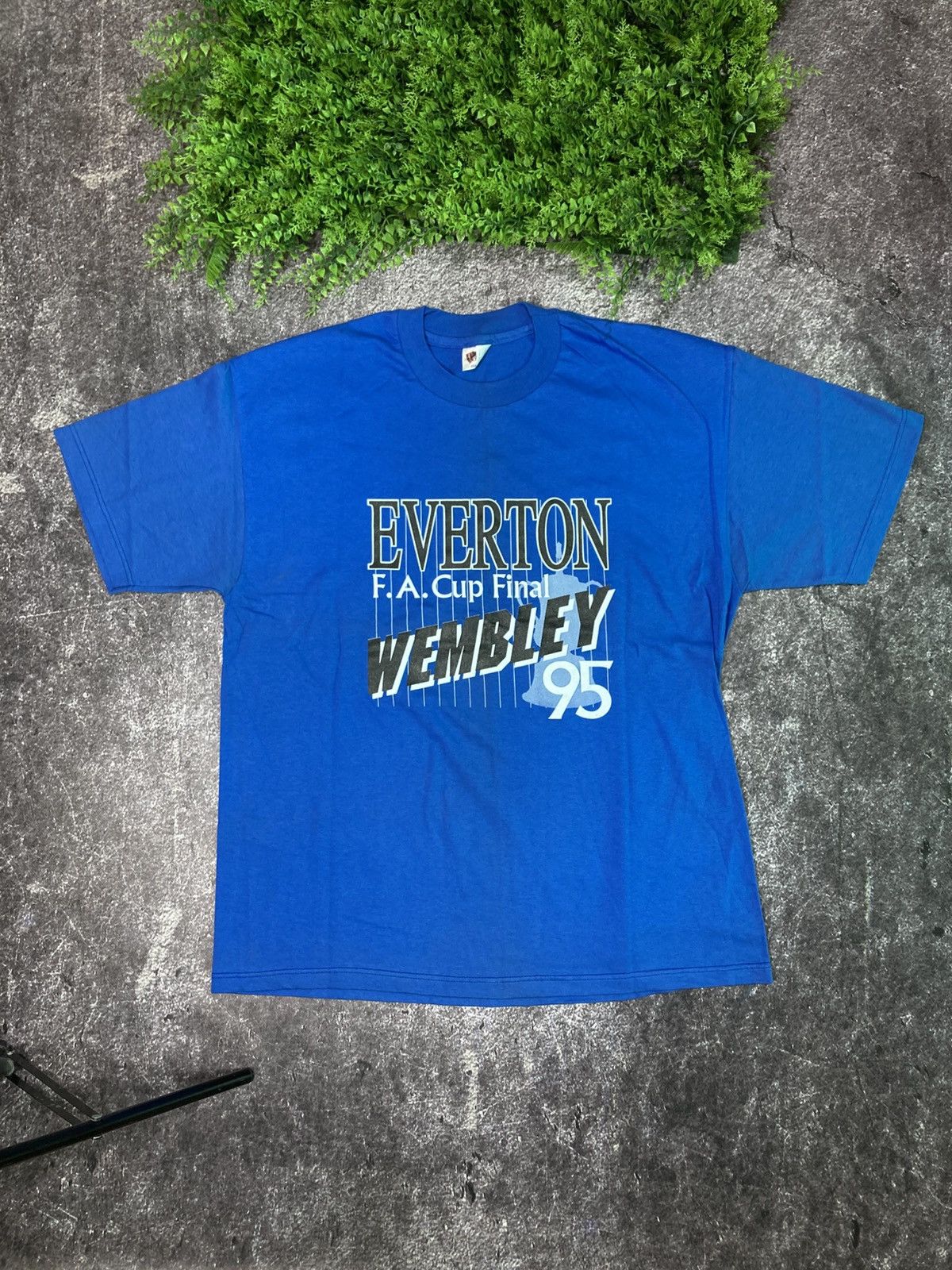 Vintage Vintage Everton 1995 Final Cup Wembley T Shirt Tee Size US XL / EU 56 / 4 - 1 Thumbnail