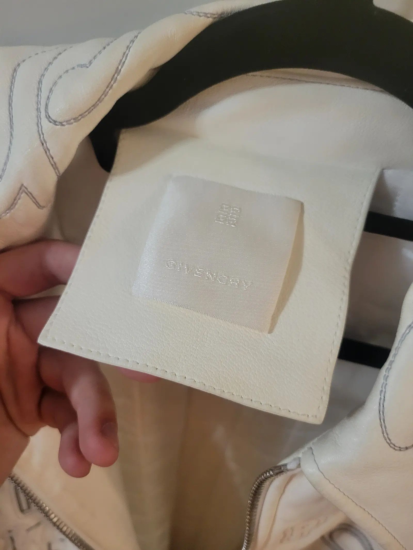 Givenchy Givenchy All Over Embroidered Quilted White Leather Jacket Size US XL / EU 56 / 4 - 5 Thumbnail