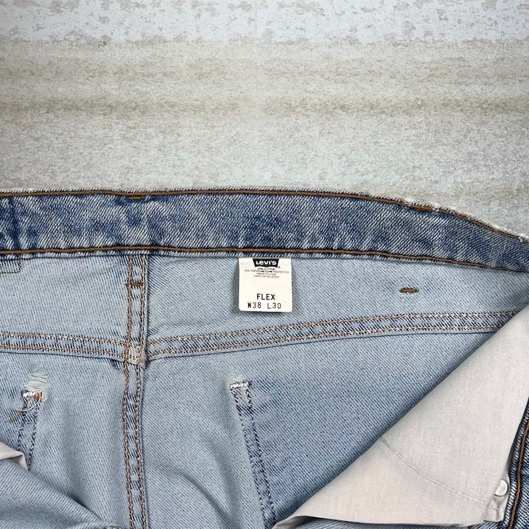 Levi's Vintage 90s Levis 540 Jeans 38x30 Relaxed Fit Light Wash Size US 38 / EU 54 - 5 Thumbnail