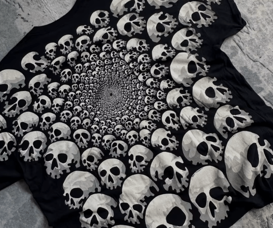 Japanese Brand 25 Y2K Vintage Skull Print Oversize T-shirt Size US XL / EU 56 / 4 - 7 Thumbnail