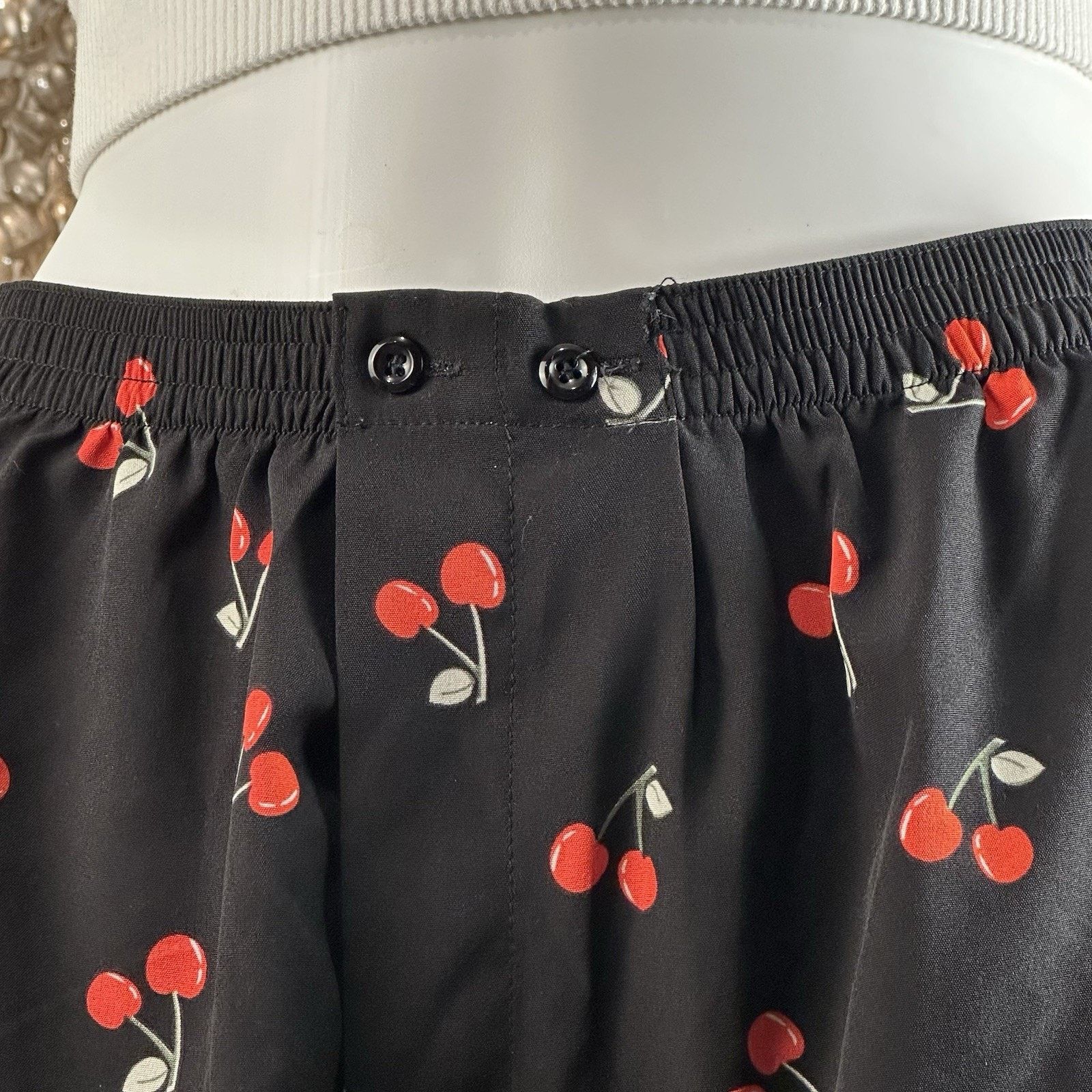 Urban Outfitters BDG Men’s S Cherry Print Boxer Shorts Black Urban Outfitters Size 26 - 6 Thumbnail