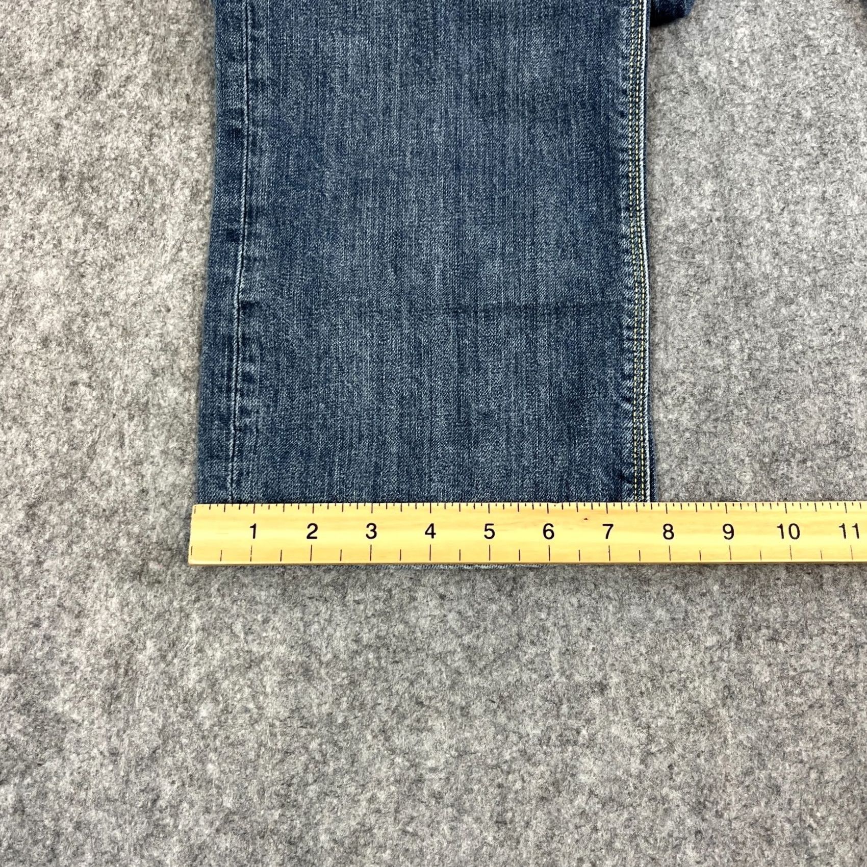 Hugo Boss HUGO BOSS Jeans Regular Straight 30 30 Mid Wash Blue Whiskers 100% Cotton Mens Jeans Regular 30in Blue Vintage: No Size US 30 / EU 46 - 3 Thumbnail