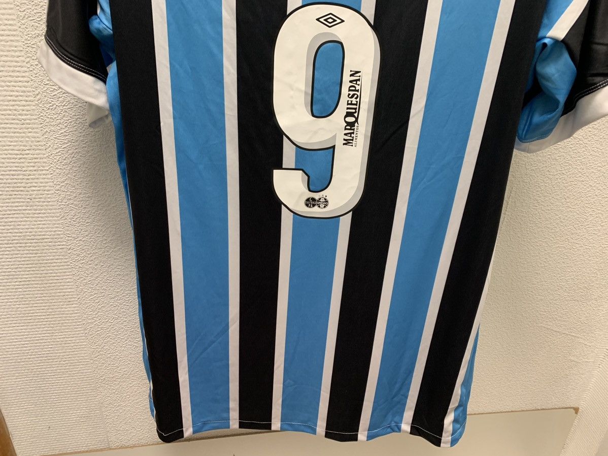 Umbro Gremio Suarez 9 Umbro soccer jersey 4xl xxxxl brasil Brazil Size US XXL / EU 58 / 5 - 12 Thumbnail