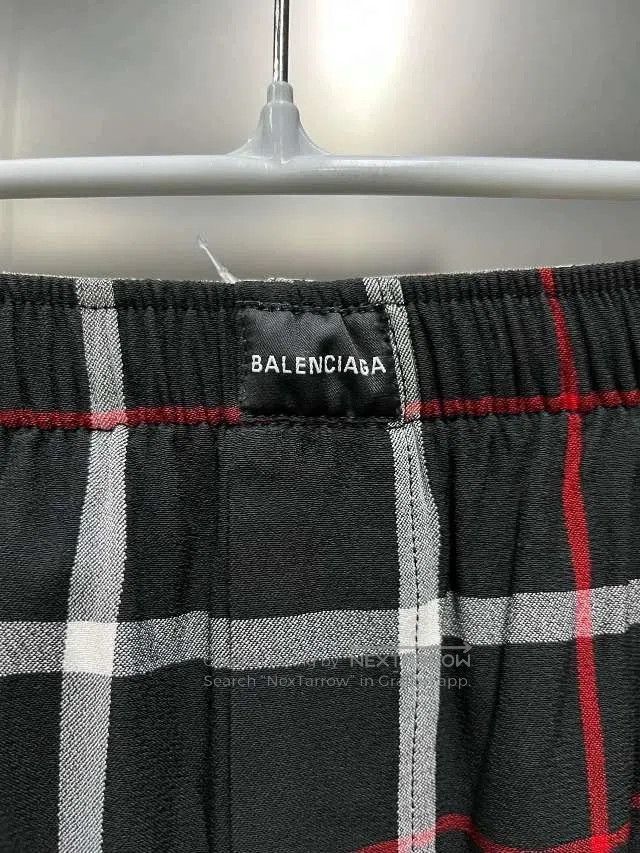Balenciaga balenciaga black red check relaxation pants. Size US 28 / EU 44 - 3 Thumbnail
