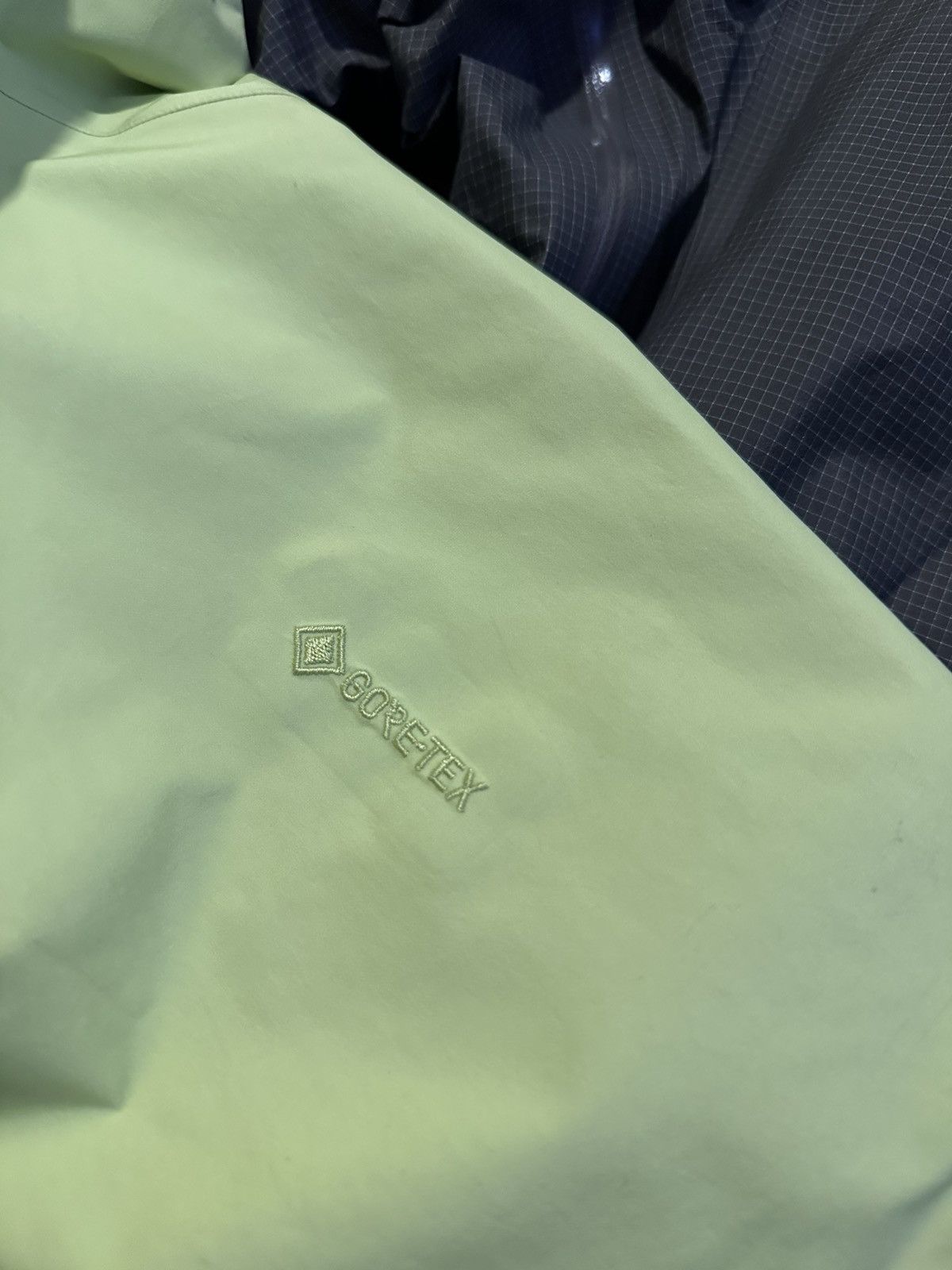 Arc'teryx Alpha Jacket Size XL Size US XL / EU 56 / 4 - 3 Thumbnail