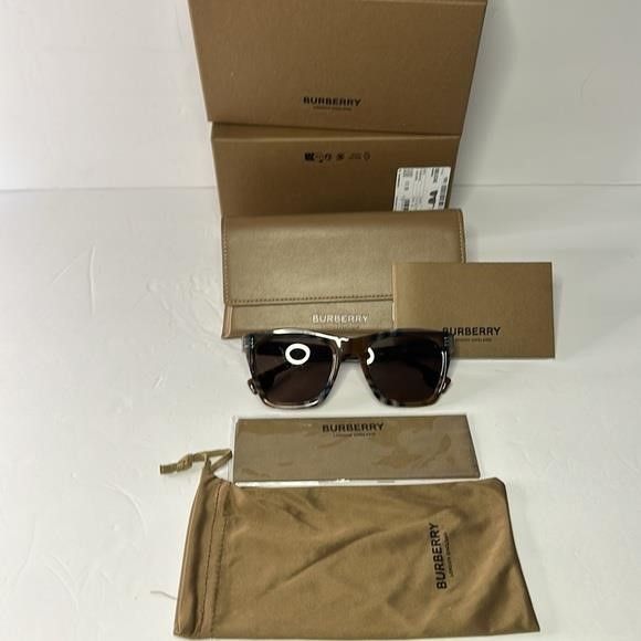 Burberry Burberry New Authentic Limited Availability Check Square S Size ONE SIZE - 9 Thumbnail